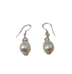 Pearl Earrings - Click Image to Close